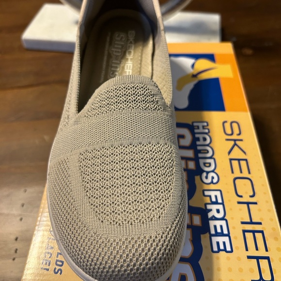 Skechers Slip on - Picture 3 of 3